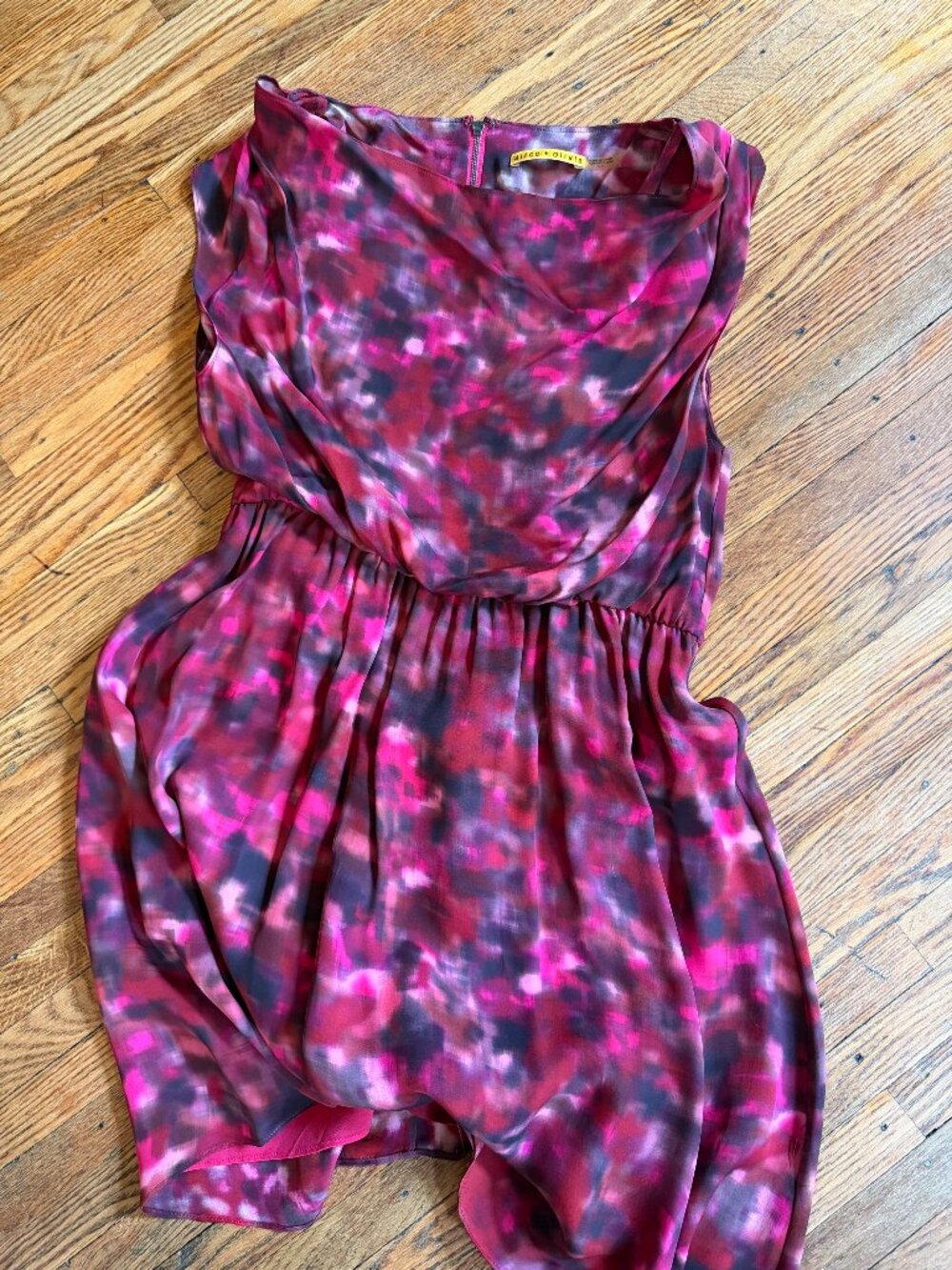 Alice + Olivia women's short, sleeveless dress, red and pink, size medium